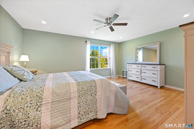 10 Conhurst Drive, North Haven, CT 06473