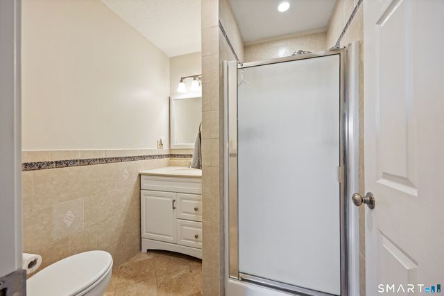 10 Conhurst Drive, North Haven, CT 06473