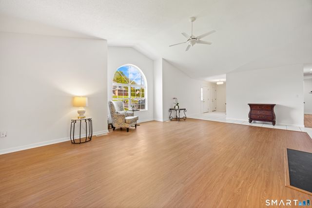 10 Conhurst Drive, North Haven, CT 06473