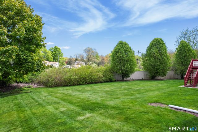 10 Conhurst Drive, North Haven, CT 06473