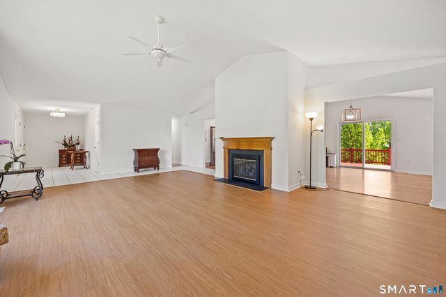 10 Conhurst Drive, North Haven, CT 06473