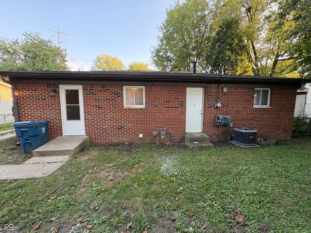 8138 E 34th Street, Indianapolis, IN 46226