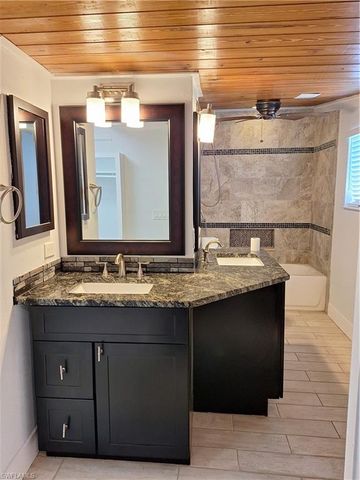 1038 Sumica DR, Fort Myers, FL 33919