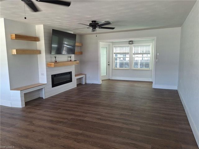 1038 Sumica DR, Fort Myers, FL 33919