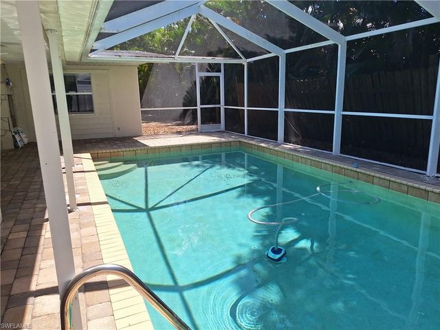 1038 Sumica DR, Fort Myers, FL 33919