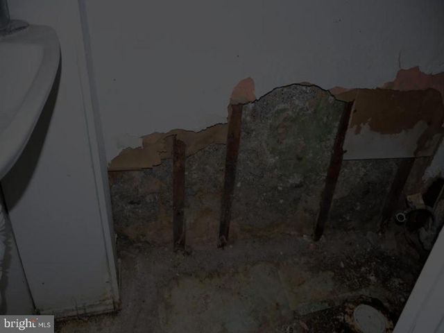 323 N MAPLE AVE, Lansdowne, PA 19050