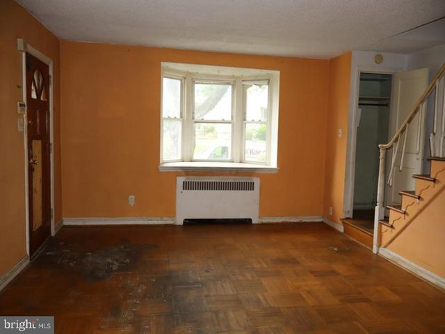 323 N MAPLE AVE, Lansdowne, PA 19050