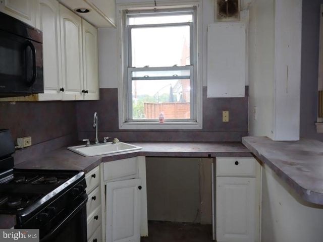 323 N MAPLE AVE, Lansdowne, PA 19050
