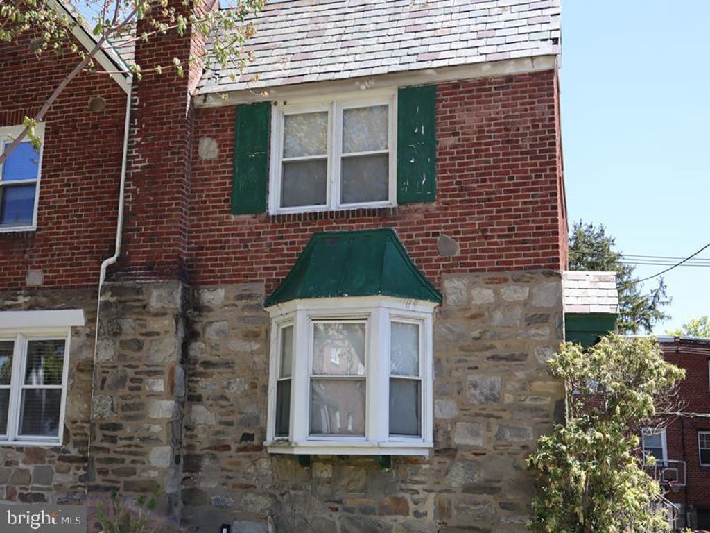 323 N MAPLE AVE, Lansdowne, PA 19050