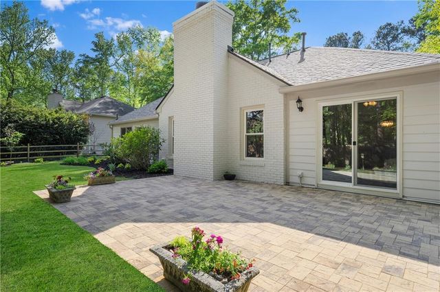 1807 N Creek Circle, Alpharetta, GA 30009