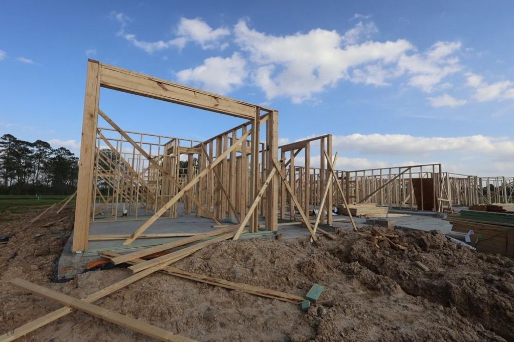 Image 5 of property listing at 18914 Arroyo Mesa Drive, Crosby, TX 77352