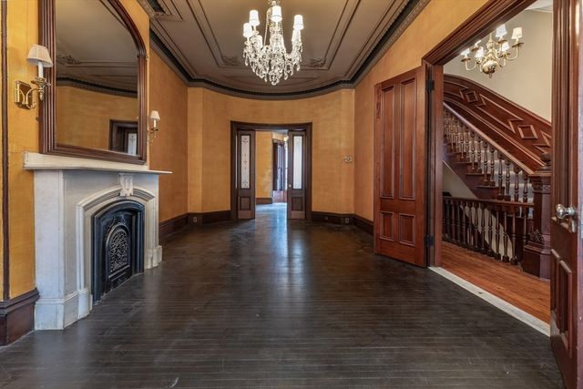 56 Rutland Square, Boston, MA 02118