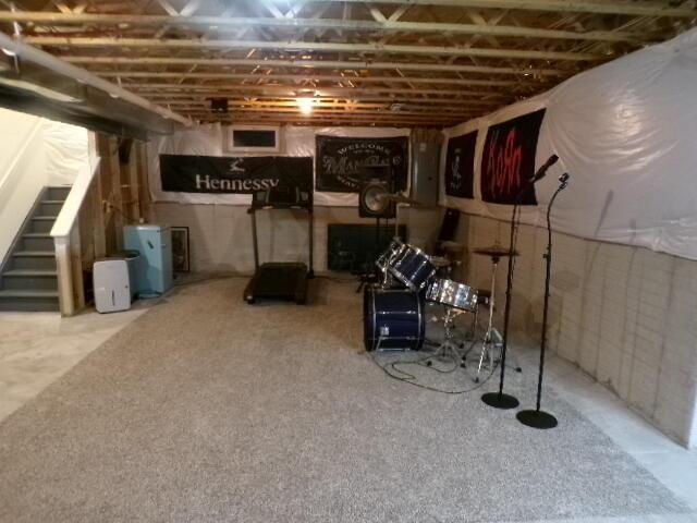 5294 Karst Circle, Ashville, OH 43103