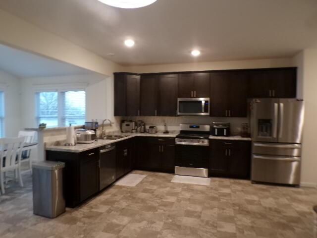 5294 Karst Circle, Ashville, OH 43103