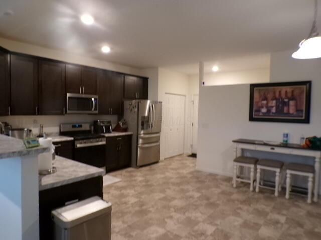 5294 Karst Circle, Ashville, OH 43103