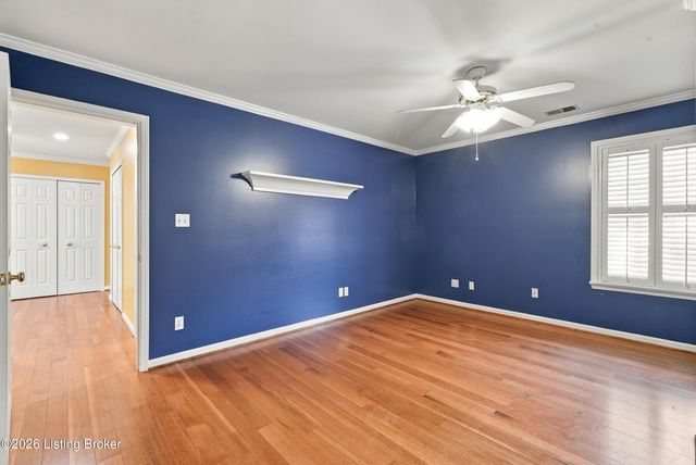 10513 Eagle Pines Ln, Louisville, KY 40223
