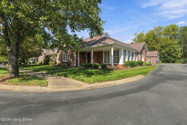 10513 Eagle Pines Ln, Louisville, KY 40223
