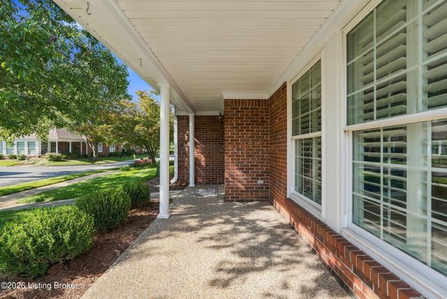 10513 Eagle Pines Ln, Louisville, KY 40223