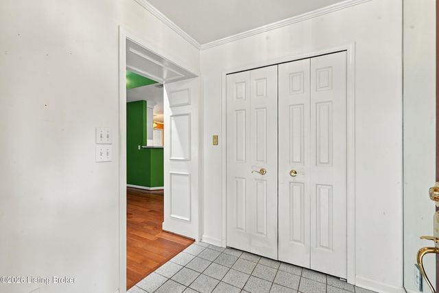 10513 Eagle Pines Ln, Louisville, KY 40223