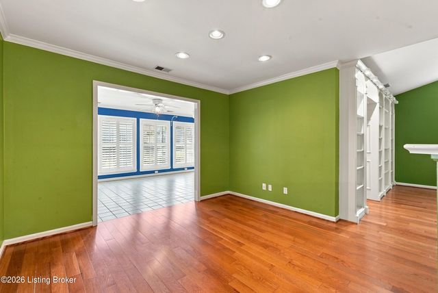 10513 Eagle Pines Ln, Louisville, KY 40223