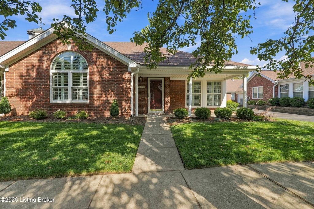10513 Eagle Pines Ln, Louisville, KY 40223