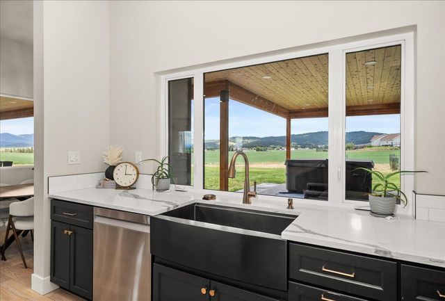 12732 E Piper Rd, Spokane, WA 99217