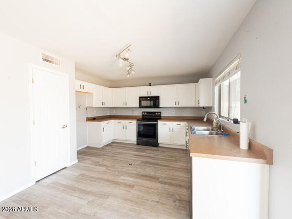 15958 W MORNING GLORY Street, Goodyear, AZ 85338 — photo 4