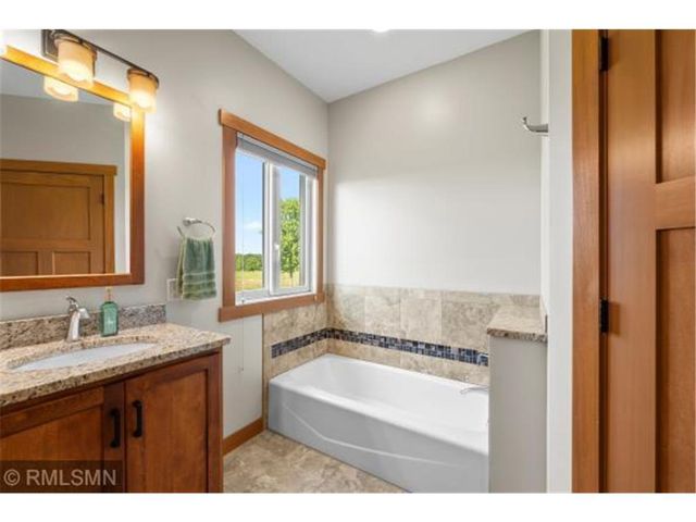 1019 174th Street, Hammond, WI 54015