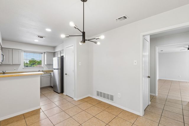 2005 Minnie Drive 1B, Arlington, TX 76012