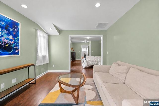 926 Norgate Drive, Ridgewood, NJ 07450