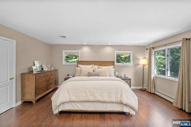 926 Norgate Drive, Ridgewood, NJ 07450