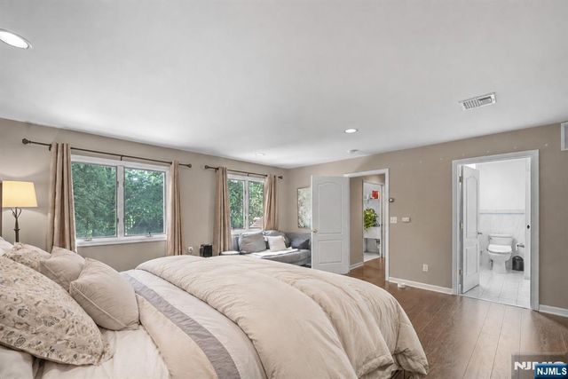 926 Norgate Drive, Ridgewood, NJ 07450