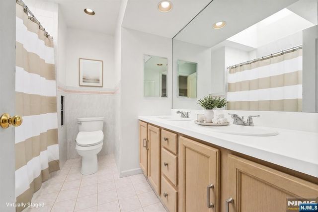 926 Norgate Drive, Ridgewood, NJ 07450