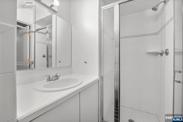 926 Norgate Drive, Ridgewood, NJ 07450