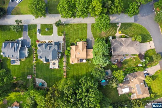 926 Norgate Drive, Ridgewood, NJ 07450