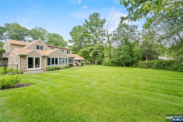 926 Norgate Drive, Ridgewood, NJ 07450