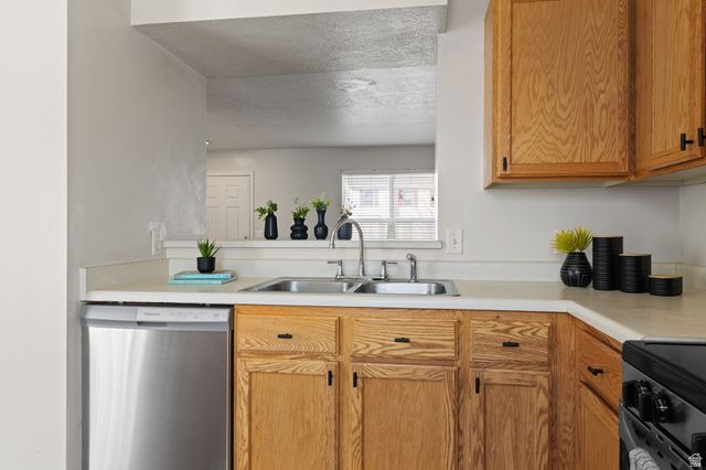 1207 W TORWOOD CT, Murray, UT 84123