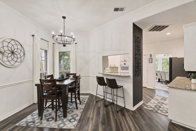 816 Lake View Court E, Crowley, TX 76036
