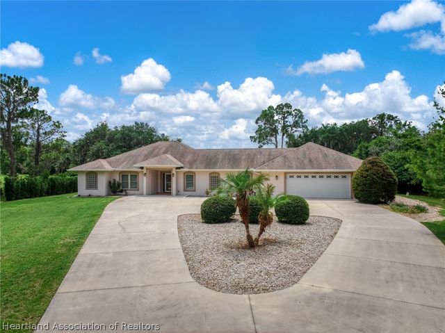 4086 Camp Shore Drive, Sebring, FL 33875
