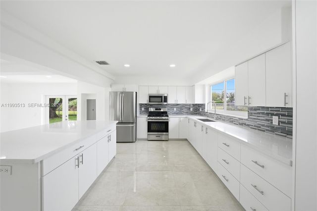 2410 NW 155th Ter, Miami Gardens, FL 33054