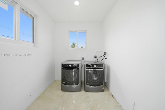 2410 NW 155th Ter, Miami Gardens, FL 33054