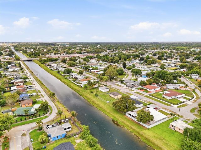 2410 NW 155th Ter, Miami Gardens, FL 33054