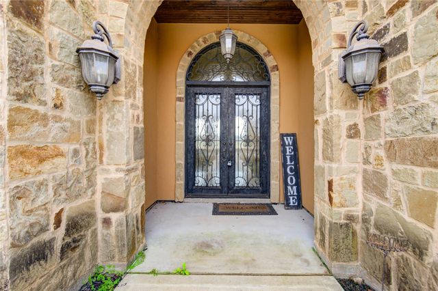 903 Chenango Drive, Angleton, TX 77515