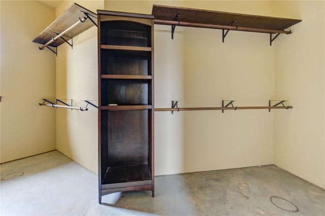 903 Chenango Drive, Angleton, TX 77515