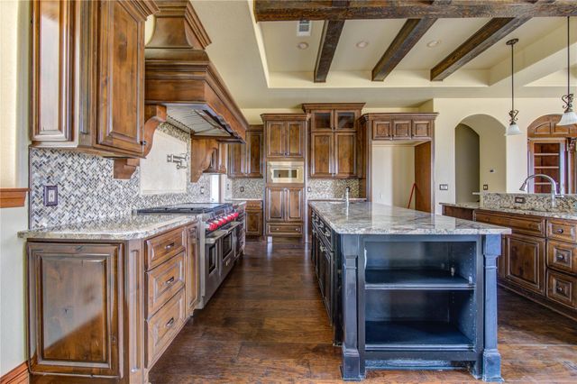 903 Chenango Drive, Angleton, TX 77515