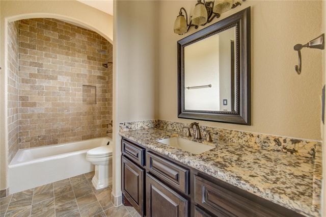 903 Chenango Drive, Angleton, TX 77515