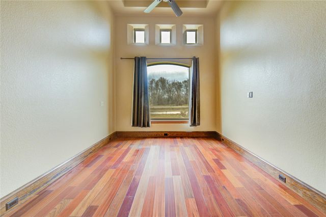 903 Chenango Drive, Angleton, TX 77515