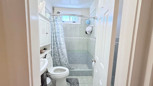 1634 N Shore Rd, Revere, MA 02151