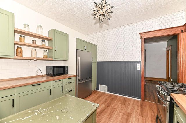 1640 Thurston AVENUE, Racine, WI 53405