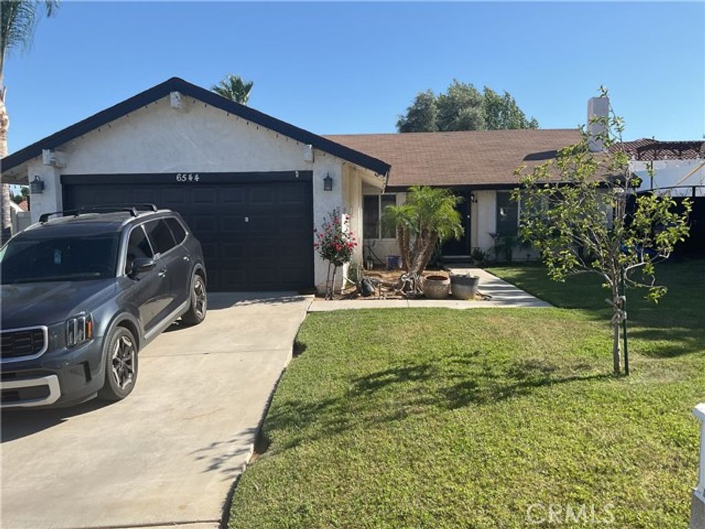6544 Via Florencia, Jurupa Valley, CA 92509